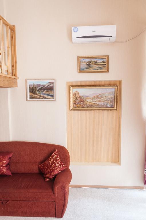 Apartment Na Shevchenka 3 Lviv Exterior photo